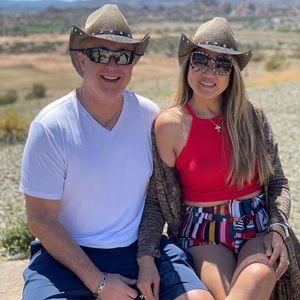 Meet your Posher, Ellen